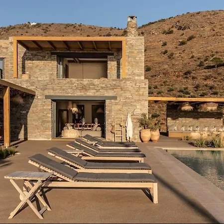 ヴィラ Naos Ioulis