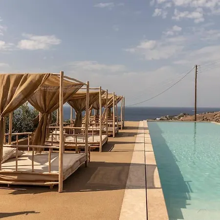 Naos Villa *