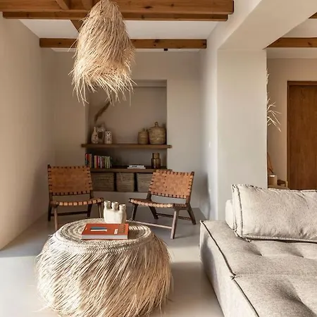 Villa Naos Ioulis