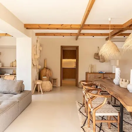 Villa Naos Ioulis